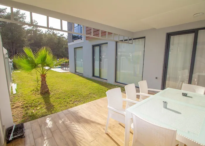 Villa Kayapark 4+1 Villa, Oezel Havuzlu, *