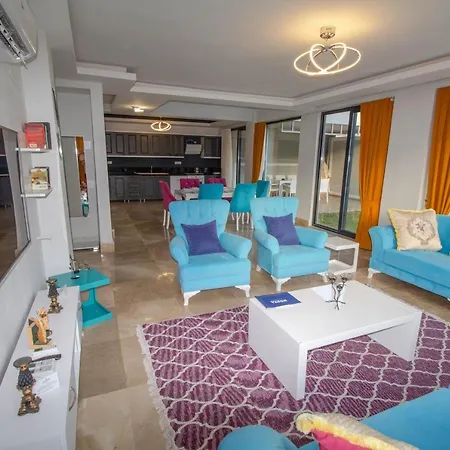 Villa Kayapark 4+1 Villa, Oezel Havuzlu, *
