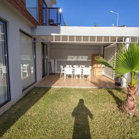 Willa Kayapark 4+1 Villa, Oezel Havuzlu,